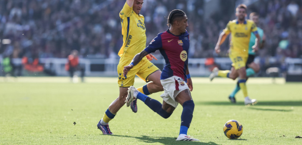 La UD Las Palmas amarga al Barcelona la celebración de su 125 aniversario (1-2)