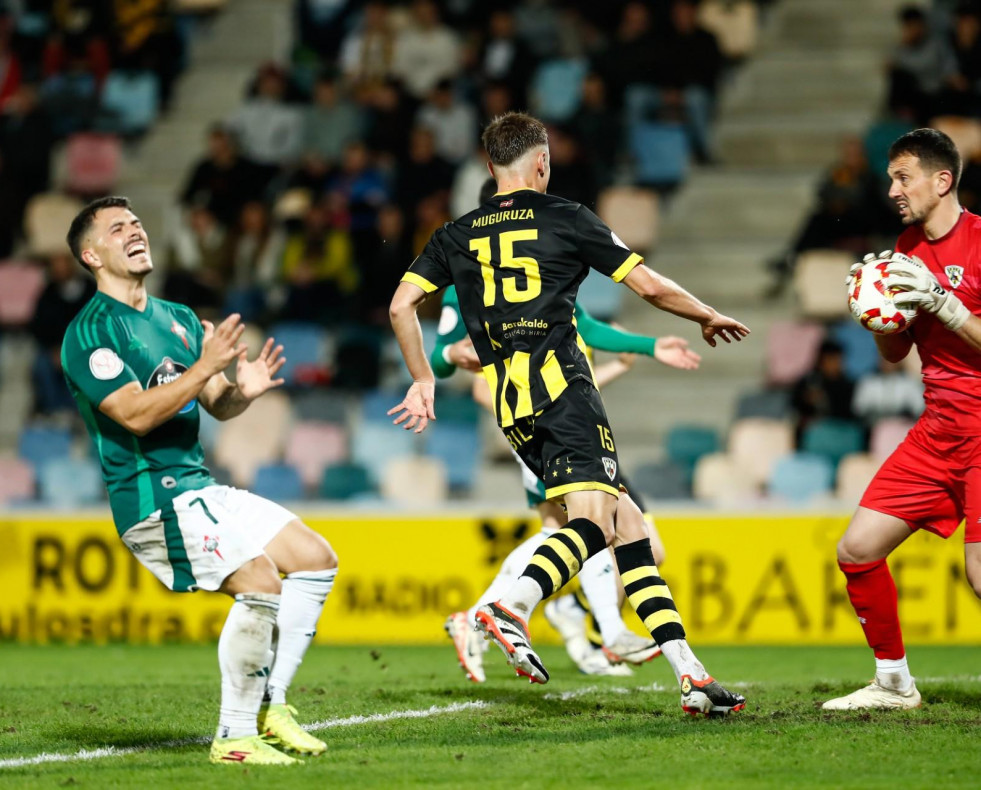 Encuentro de Copa entre el Racing y el Barakaldo @Emilio Cortizas (14)