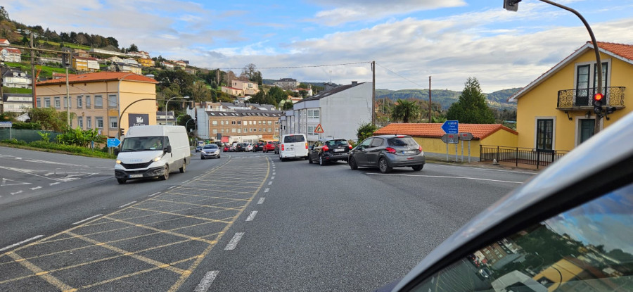 Quejas vecinales por las retenciones en las obras de rehabilitación en el puente de piedra