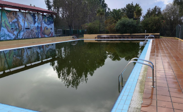 San Sadurniño licita las obras de reparación de la piscina municipal por 64.083 euros