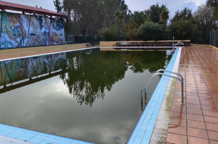 San Sadurniño licita las obras de reparación de la piscina municipal por 64.083 euros