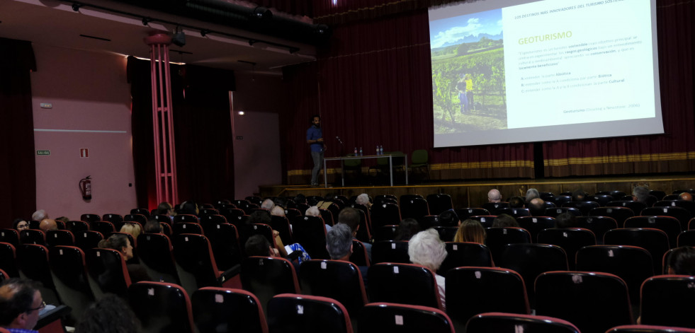 El Concello de Cariño ofrece entre sus citas navideñas cine gratis