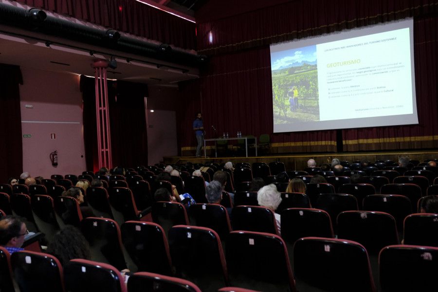 El Concello de Cariño ofrece entre sus citas navideñas cine gratis