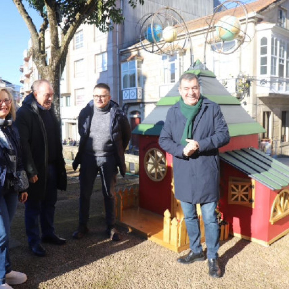 La Xunta ensalza las Aldeas de Nadal y los escaparates mágicos de Lalín para impulsar el comercio local