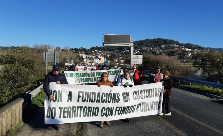 Los propietario de terrenos en las Fragas do Eume vuelven a tomar las calles de Pontedeume