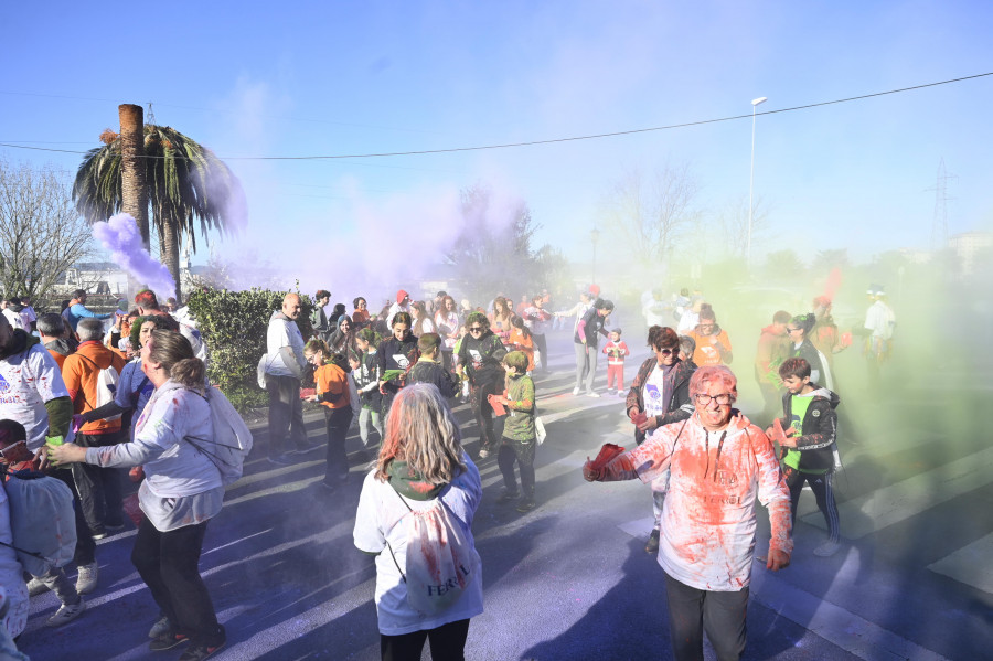 Caranza se tiñe de colores gracias a la caminata navideña de la AVV del barrio