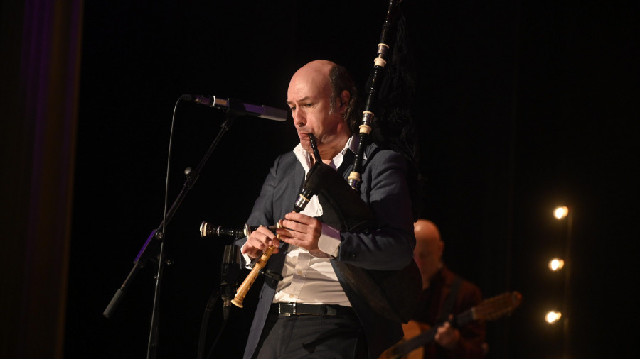 Carlos Núñez regresa a Ferrol: “O Nadal é o solsticio de inverno, un momento especial para conectar coa natureza e esta música”