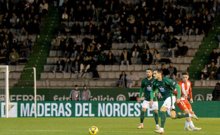 Un encuentro marcado por los errores en campo propio