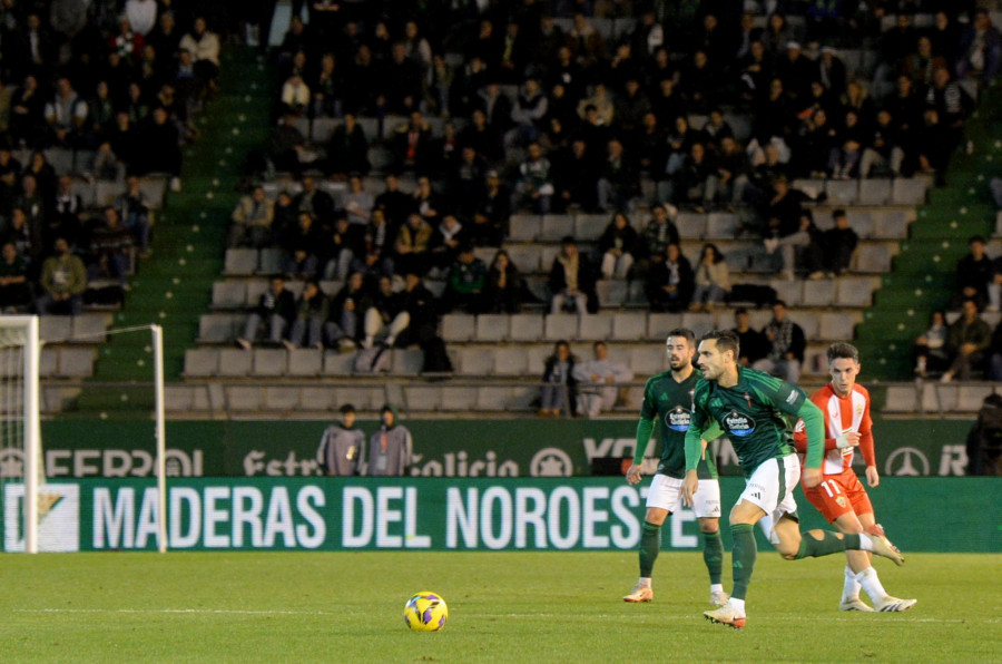 Un encuentro marcado por los errores en campo propio