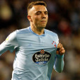 Iago Aspas,  en la calle Real