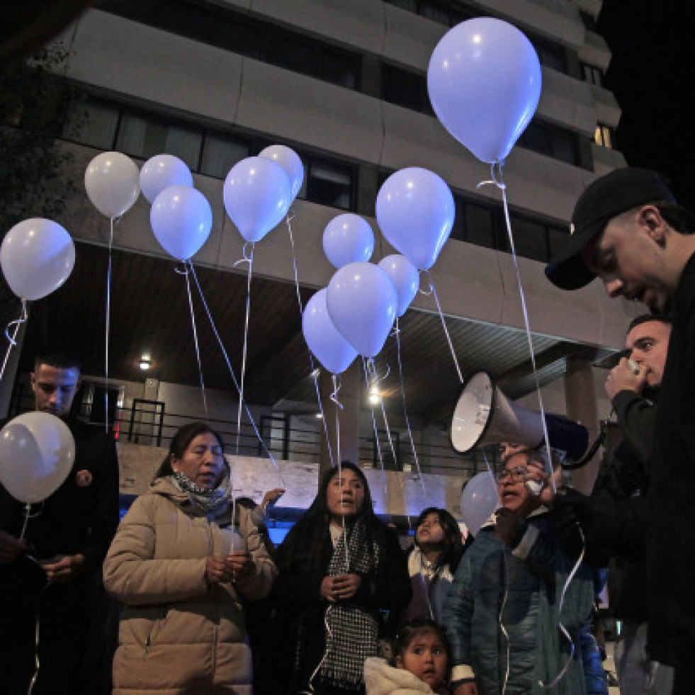 Globos al cielo para recordar a Yoel Quispe, el joven asesinado en el centro de A Coruña hace un año