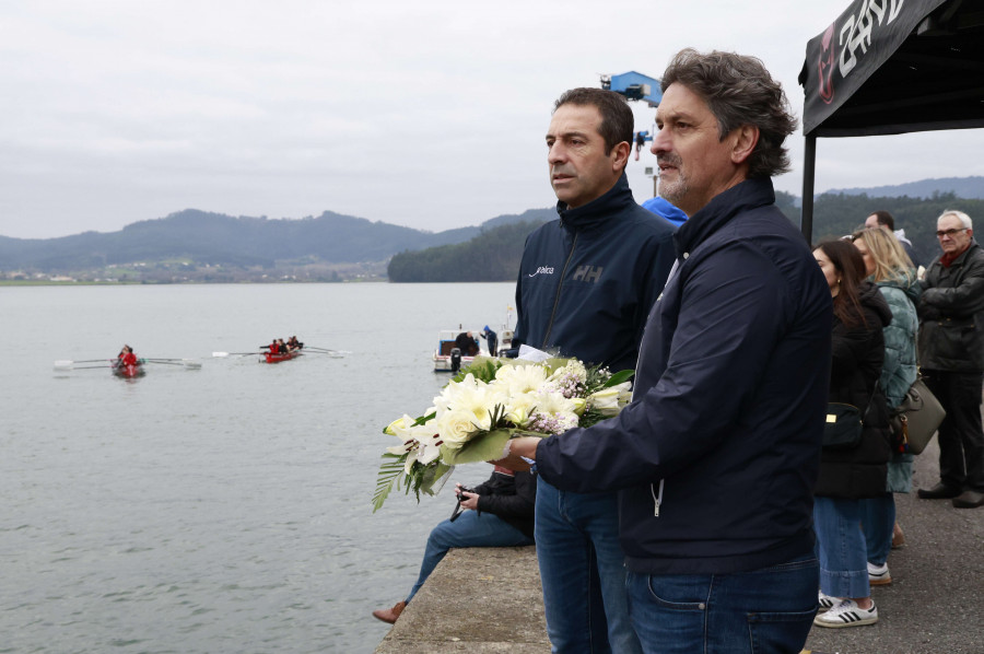 Centenares de vecinos toman parte en la primera edición de la Xornada Mariñeira de Ortigueira