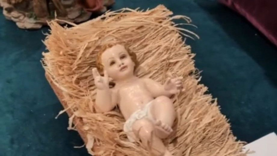 Una veintena de versiones del Niño Jesús se muestran en el Museo Etnográfico Monte Caxado de As Pontes