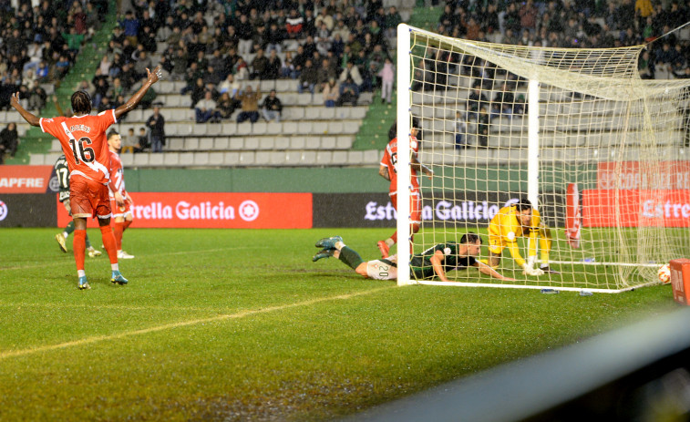 Álvaro Giménez: “Estoy contento por  el gol, pero quería ganar el partido”