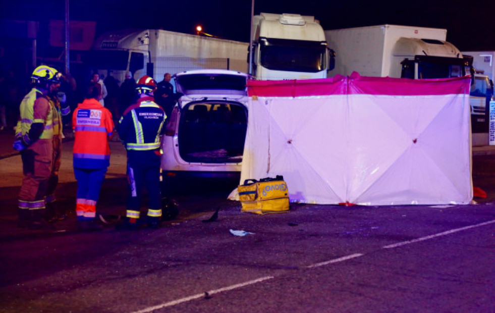 Fallece un repartidor tras chocar contra un taxi en Rubiáns