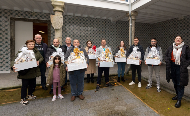 San Sadurniño premia a los consumidores locales con la entrega de nueve cestas