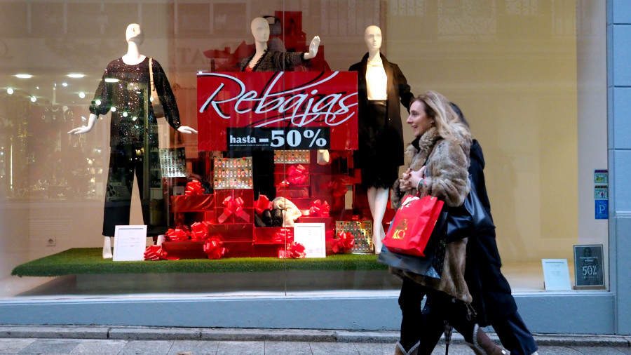 Los cambios superan a las nuevas compras en la primera jornada de rebajas en Ferrol