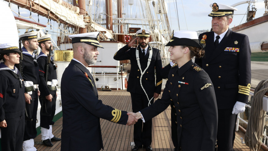 Comienza en Cádiz el crucero de instrucción del Elcano, que visitará Ferrol en el mes de julio