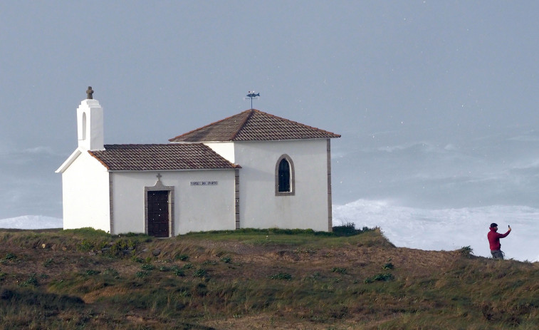 O templo de Valdoviño que inspirou a un xograr para compoñer unha cantiga