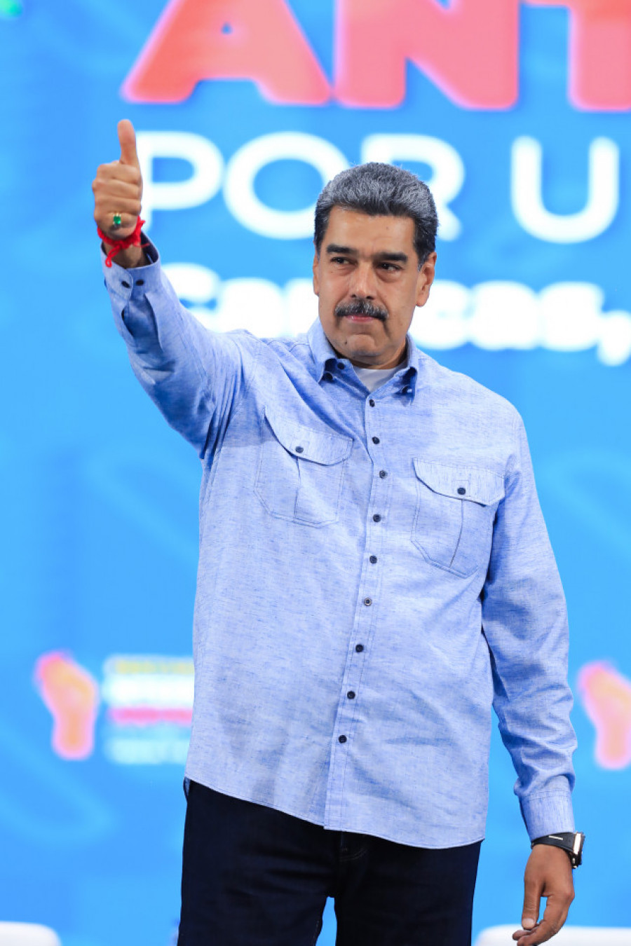 Maduro dice que se prepara con Cuba y Nicaragua para "tomar las armas" de ser necesario