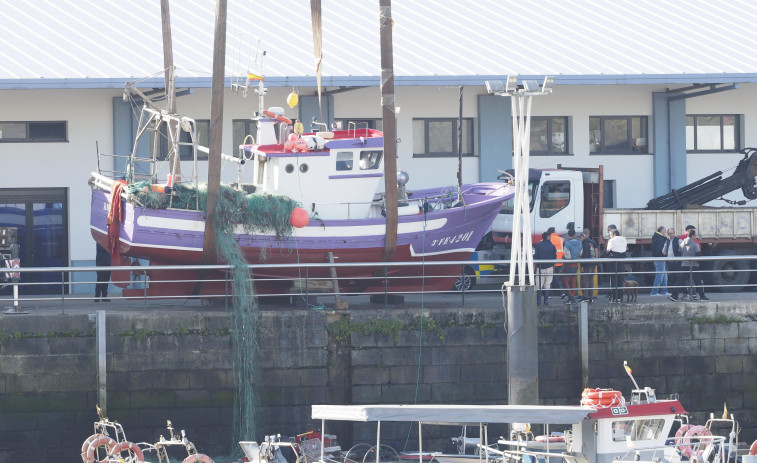 La cofradía de Ferrol pide al Puerto más espacio de almacenamiento para el sector