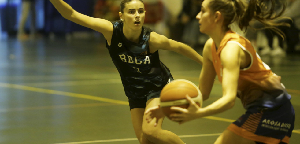 El Costa Ártabra Femenino solventa sin apuros un duelo trampa