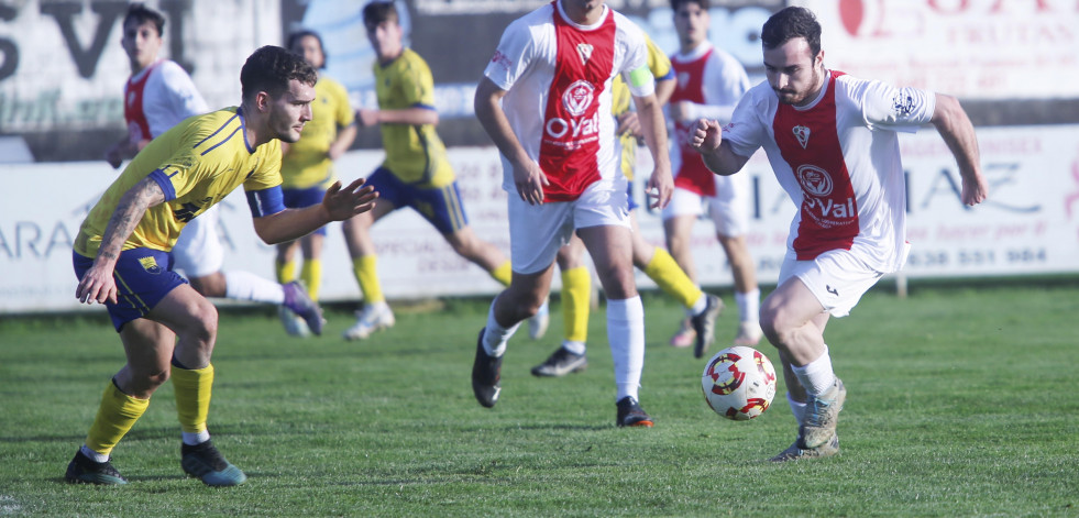 Julián Nieto, Álvaro y Balbás, protagonistas de la remontada mugardesa en diez minutos