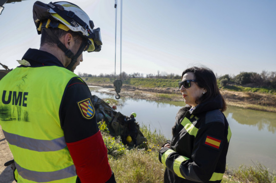 Los militares siguen con la búsqueda de tres desaparecidos en la DANA