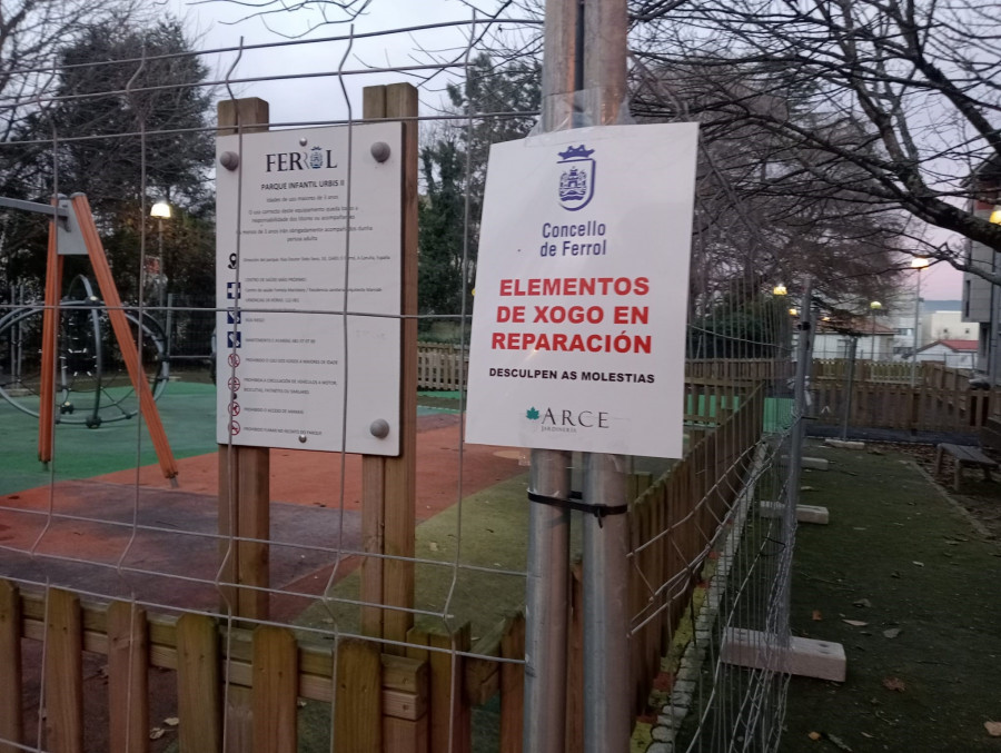 El Concello inicia la renovación de los parques infantiles de Urbis