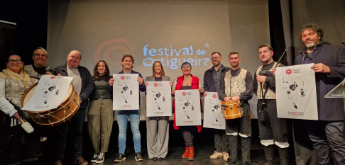 Simbolismo en diversas linguas no cartel do Festival Internacional do Mundo Celta de Ortigueira