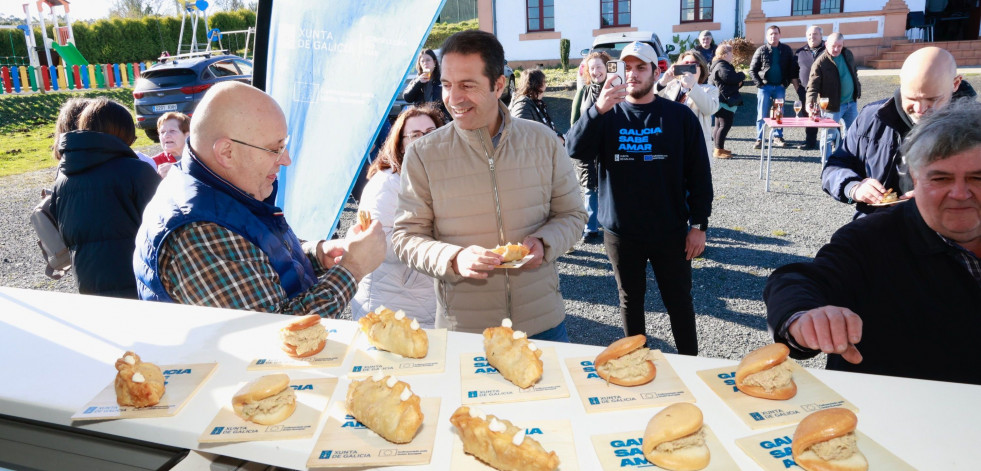 La campaña Galicia Sabe Amar recala en Mañón con la presencia del conselleiro do Mar