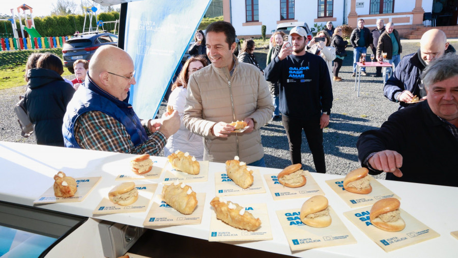 La campaña Galicia Sabe Amar recala en Mañón con la presencia del conselleiro do Mar