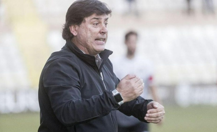 El Racing confirma a Alejandro Menéndez como nuevo entrenador y a Salvachúa como segundo