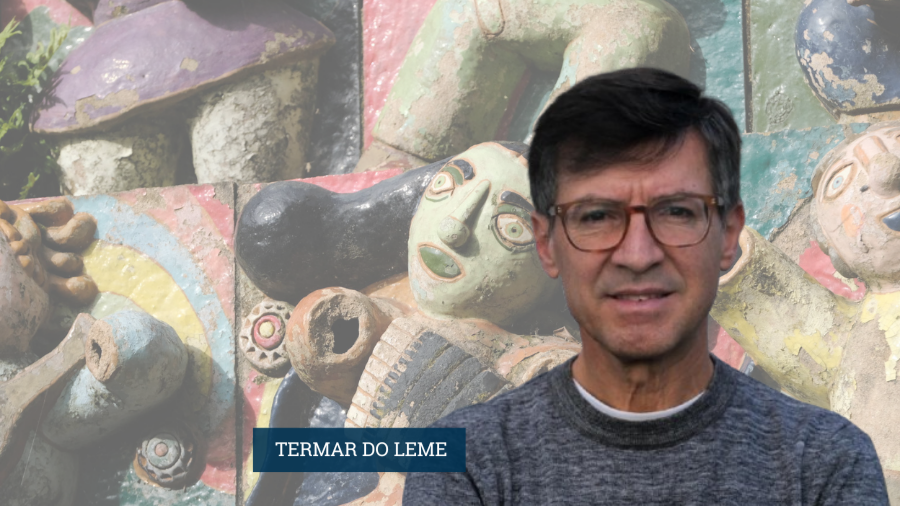 TERMAR DO LEME | Un teléfono móbil con moitos lalalos