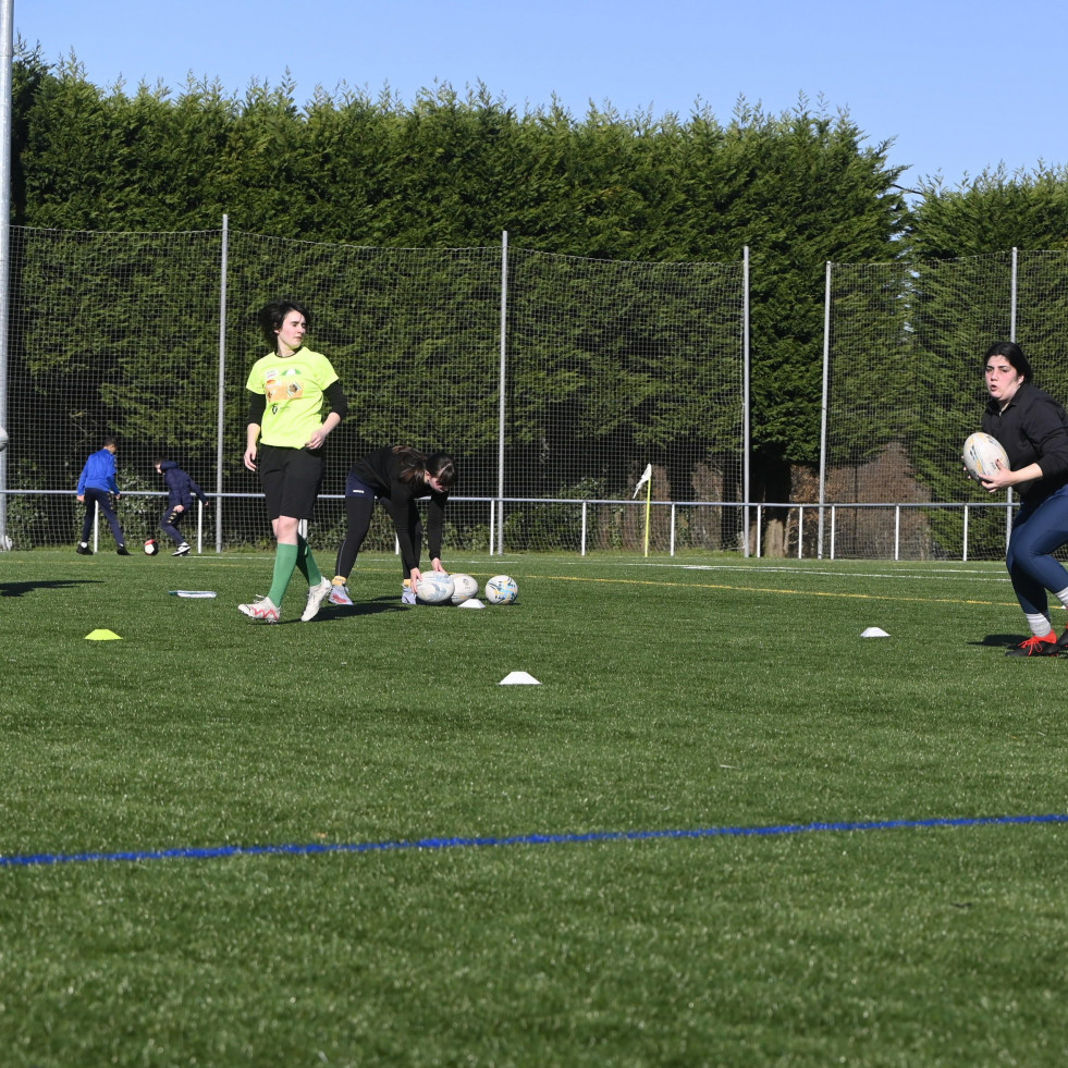 La sesión de entrenamiento de rugby femenino fue un auténtico éxito