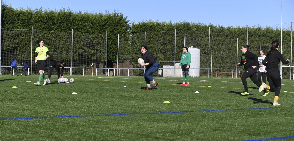 La sesión de entrenamiento de rugby femenino fue un auténtico éxito