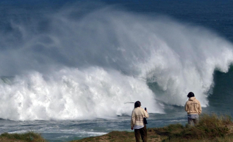 Rachas de 133,3 km/h en Cedeira y olas de más de 7 metros Bares en el peor día de Éowyn