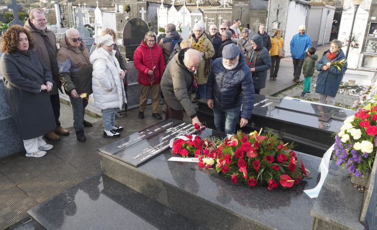 Memoria Histórica Democrática homenajea en el cementerio de Serantes a Amada García