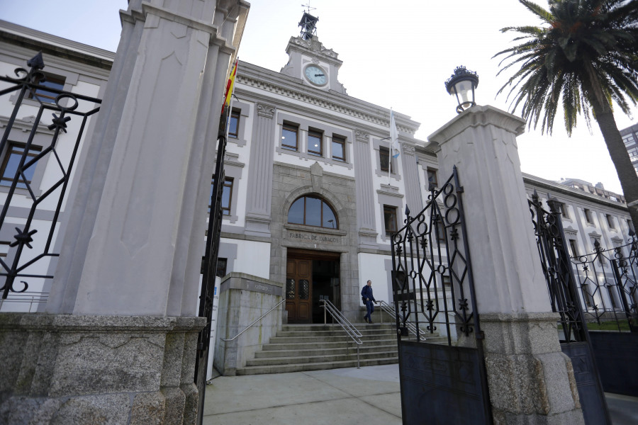 Aplazado el juicio contra un hombre acusado de abusar de una menor en Ferrol