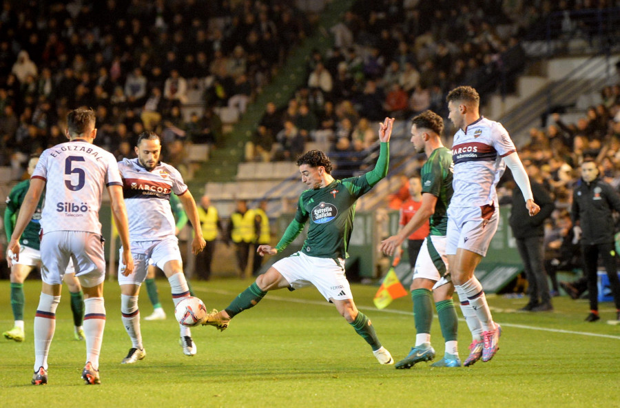 Racing de Ferrol-Levante, una rivalidad muy desigual