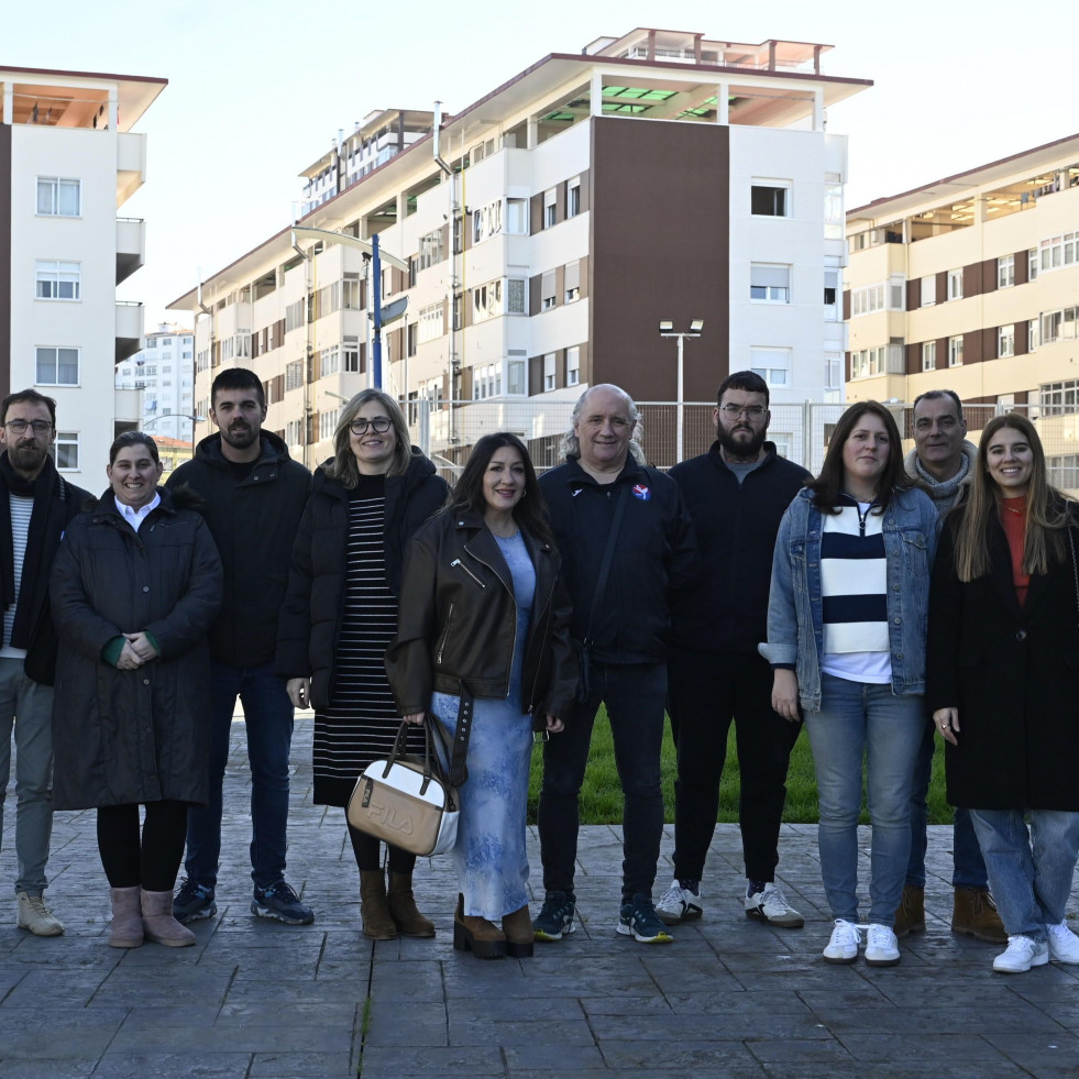 San Valentín transforma un barrio de Fene en la verbena más romántica del año