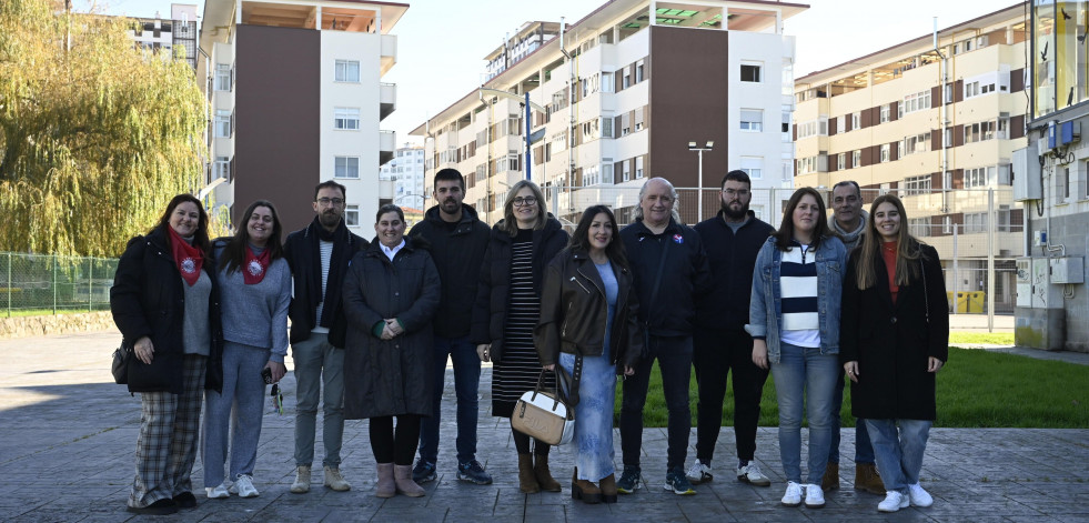 San Valentín transforma un barrio de Fene en la verbena más romántica del año