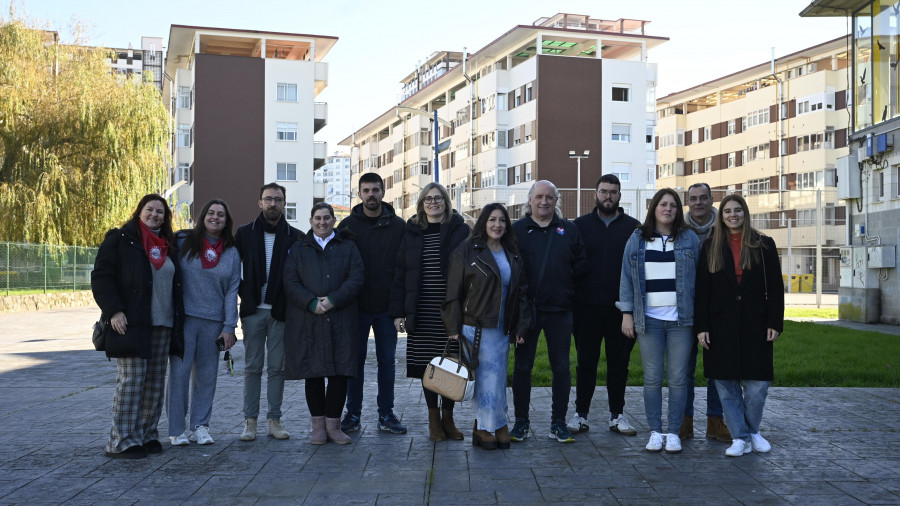 San Valentín transforma un barrio de Fene en la verbena más romántica del año