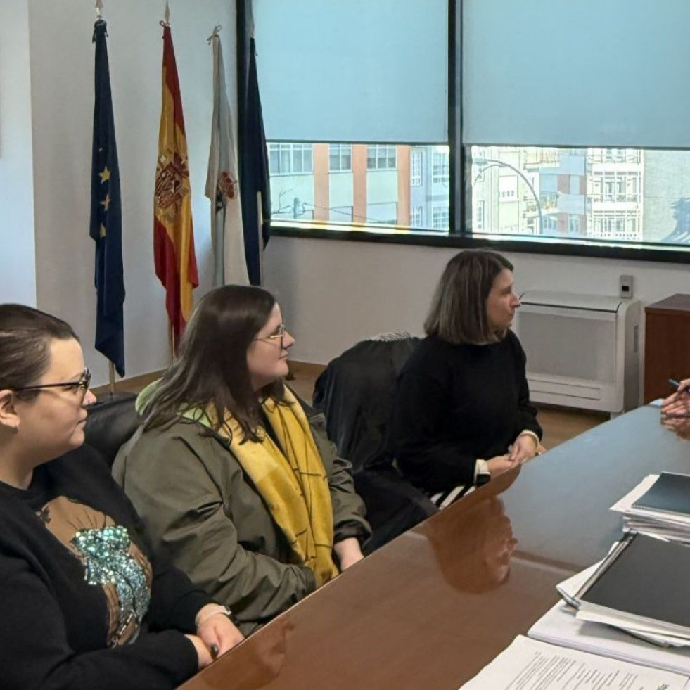 El Concello tiende la mano al colectivo Mulleres Ártabras en forma de colaboración