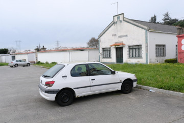 Coche abandonado Neda Daniel Alexandre