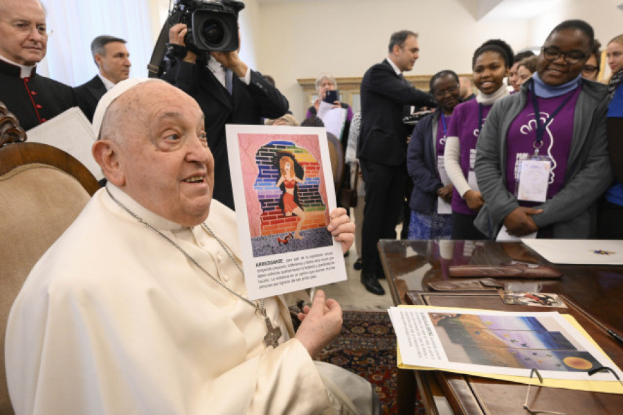 El papa elogia la solidaridad en España por la DANA, el volcán de La Palma o con migrantes