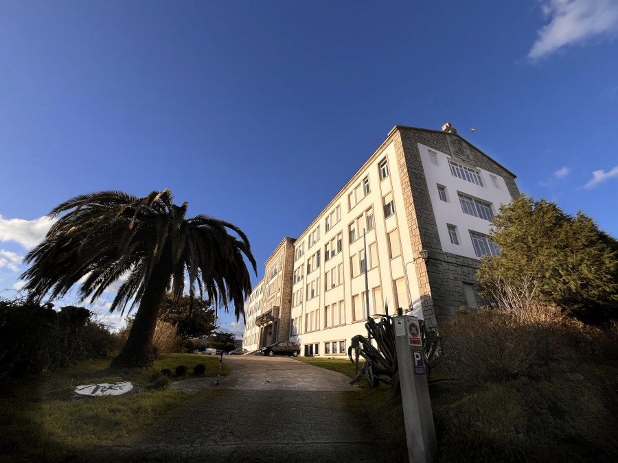 La fiesta del amor se celebra en la Casa del Señor en Ferrol