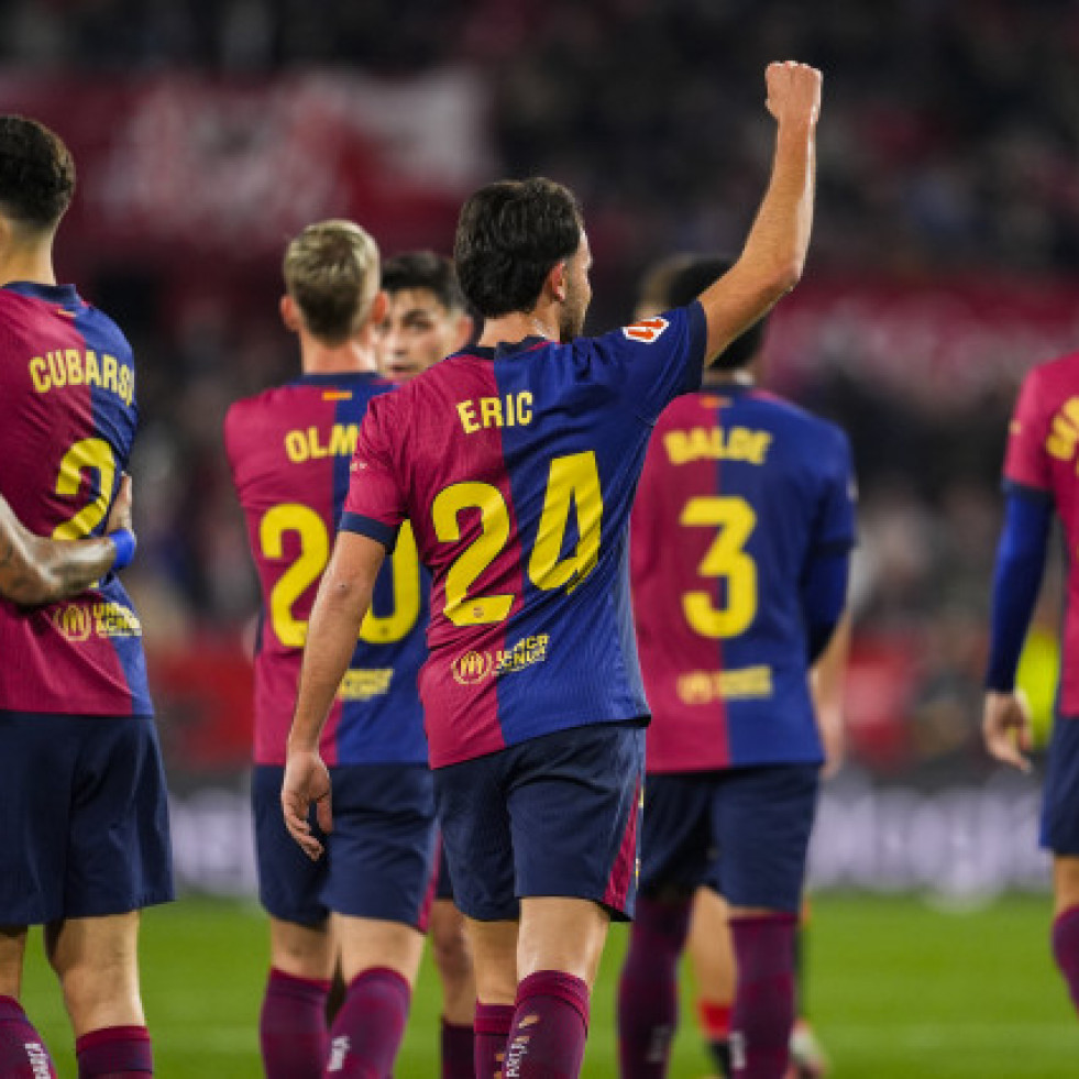 El Barcelona sufre en la primera parte y arrasa al Sevilla en la segunda (1-4)