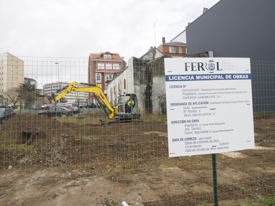 Comienzan las obras de construcción de un parking en una parcela del barrio ferrolano de Esteiro