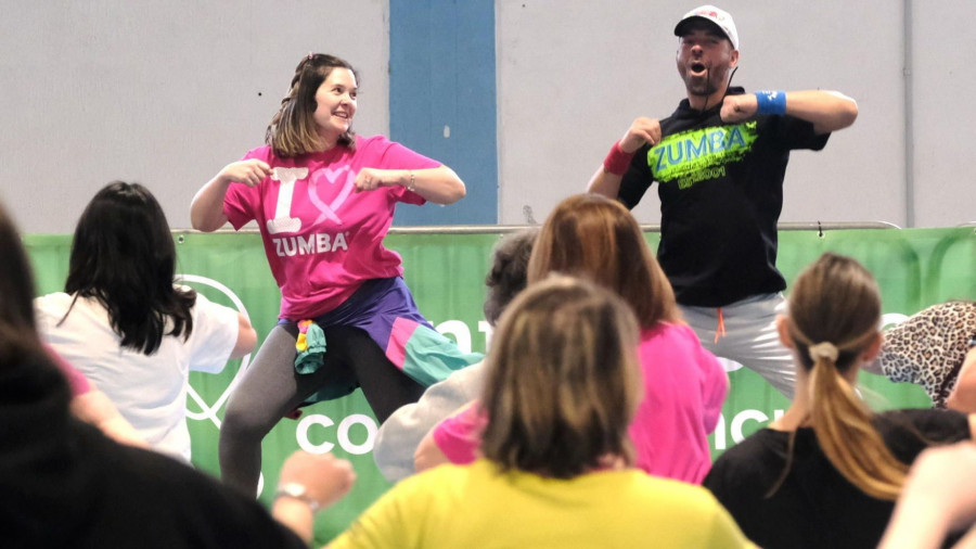 Deporte, música y solidaridad en Pontedeume en beneficio de la AECC